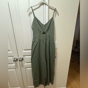Green Neutral Linen Keyhole Jumpsuit Stretchy Never Worn Size XL